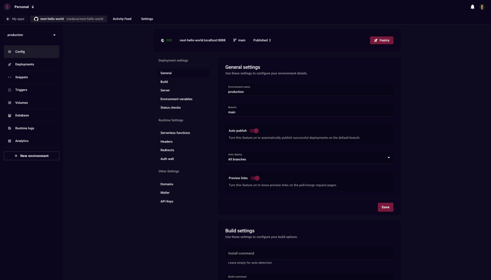 Panel de Stormkit self-hosted mostrando la configuración de un entorno de despliegue: rama, auto publish, preview links y ajustes de build